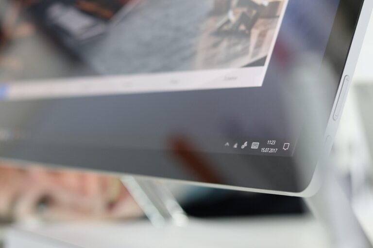 donations keeps me going, windows, microsoft, data transfer, computer, window, structure, espionage, control, spying on, protection, surface, business, magnifying glass, internet, operating system, os, tile, security, monitoring, multimedia, order, windows 10, touch screen, miruth, microsoft, windows 10, windows 10, windows 10, windows 10, windows 10